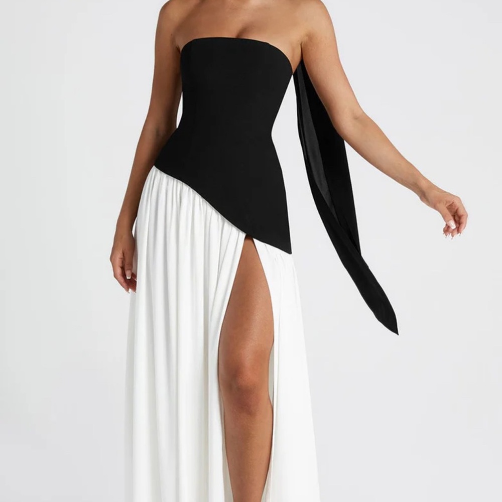 Elegant Black and White Strapless Dress